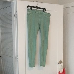 True Religion. Jeans. Green. Size 32